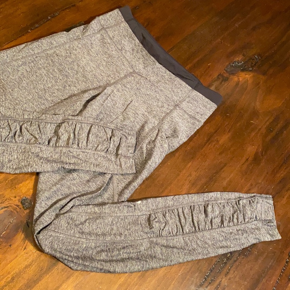 LULULEMON FULL LENGTH HIGH WAISTED FULL LENGTH YOGA LEGGINGS💖